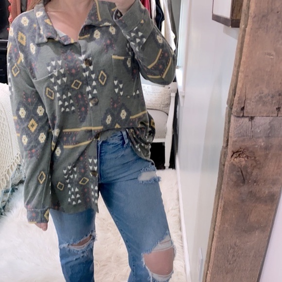 Fantastic Fawn boho long sleeve top size Medium - Picture 6 of 10